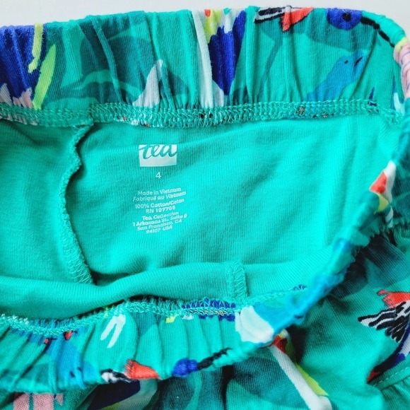 New Tea 4T Sport Skort Tropical Bird Flock Green NWT Collection - Picture 4 of 4